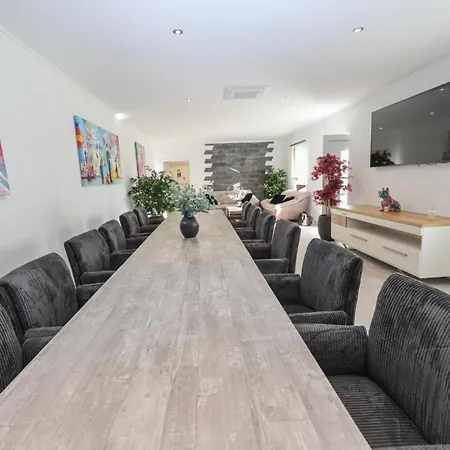 Second 3* مرسيبورغ